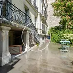 Studio Champs-Elysees